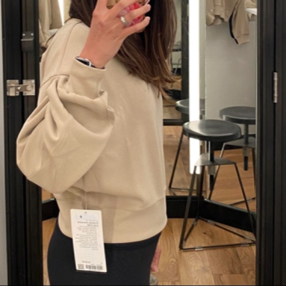 LULULEMON PERFECTLY OVERSIZED CROPPED CREW-TRENCH - Picture 6 of 13